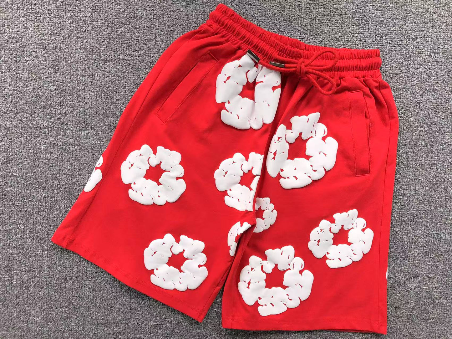 DENIM TEARS SHORTS RED/WHITE